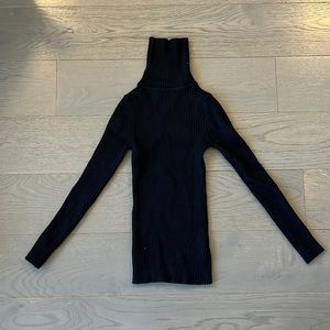 Super stretch black turtleneck sweater one size fits like small